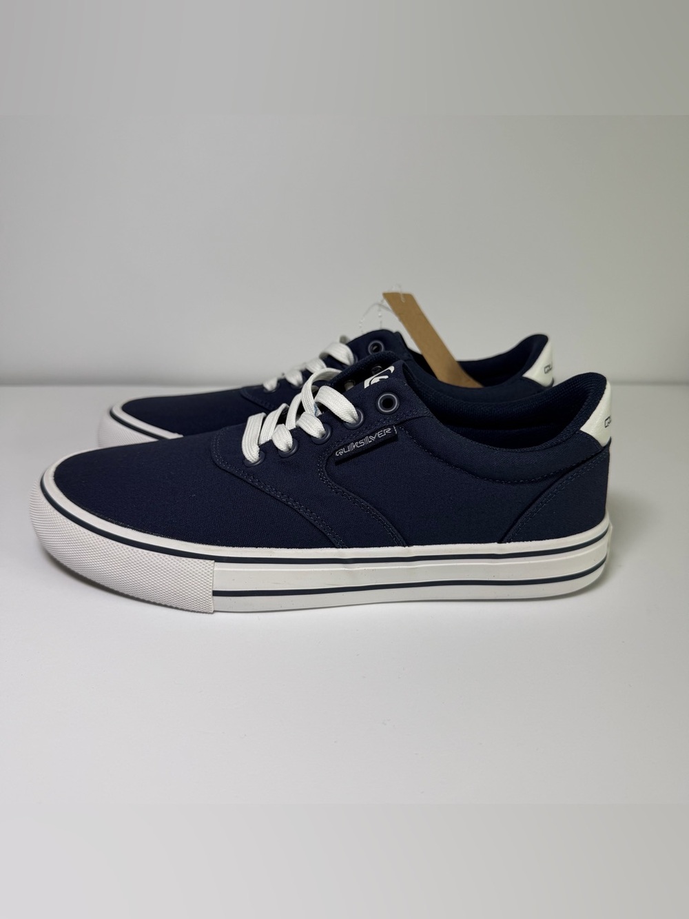 Quiksilver Men's Cody Low Top Sneakers Navy Blue Lace-Up Size 7.5 (Read Below)
